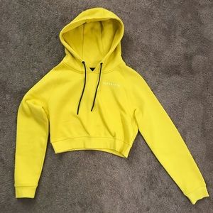 Alphalete cropped hoodie💛